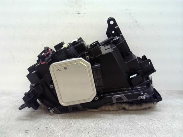 Left Headlight TOYOTA Landcruiser 2024 3DA-GDJ250W - Image 3